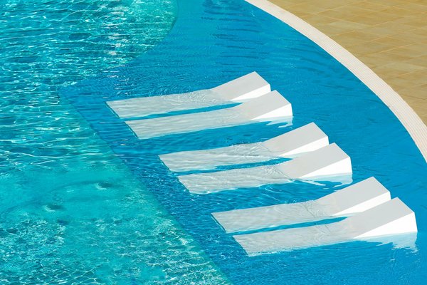 Guide Essentiel : Régulations et Autorisations pour la Construction de Votre Piscine