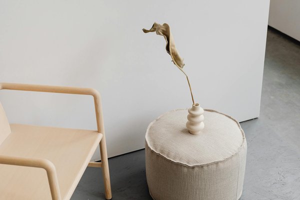 Minimalisme raffiné : L'élégance trouvée dans la simplicité authentique