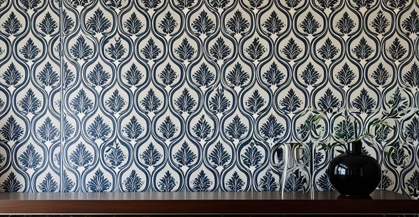 Décoration Intérieure : Papier Peint ou Peinture ? Le Grand Match Esthétique